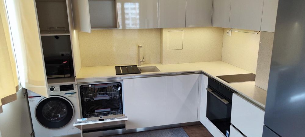 Дава се под наем Двустаен апартамент в София, Зона Б-18 - 65 кв.м за 700 € - Снимка #1