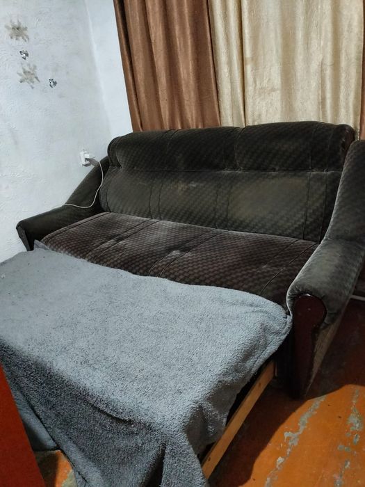 Продам диван раскладной б/у