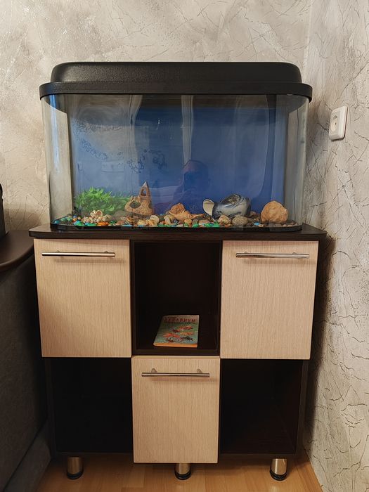 Аквариум с тумбой