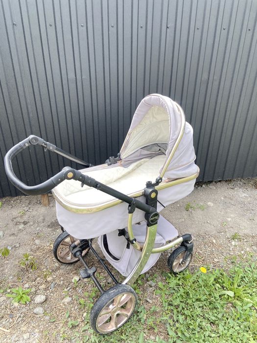 Продам детскую коляску