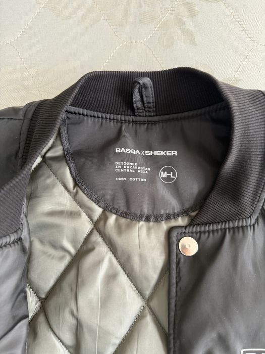 Продам бомбер BASQA