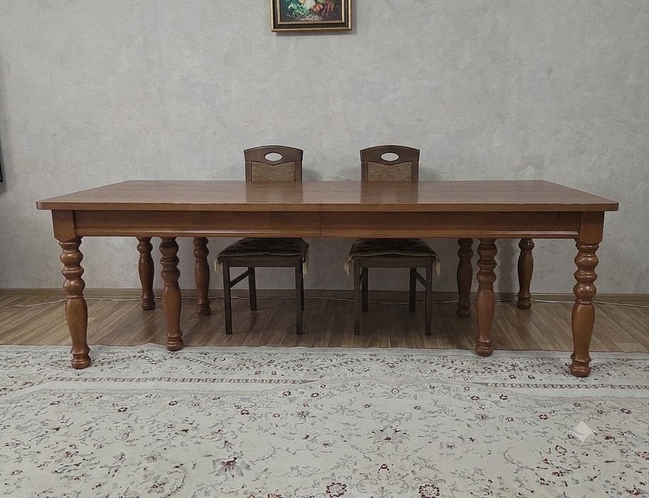 Стол гостинный продам