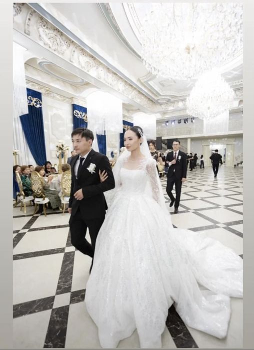 Свадебное платье