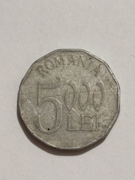 Moneda de 5000 lei din anul 2002