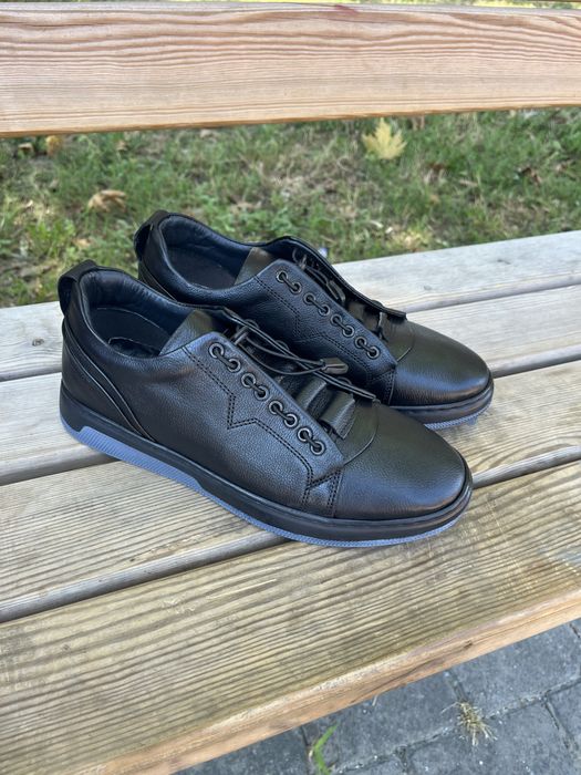 Продам кожаные туфли