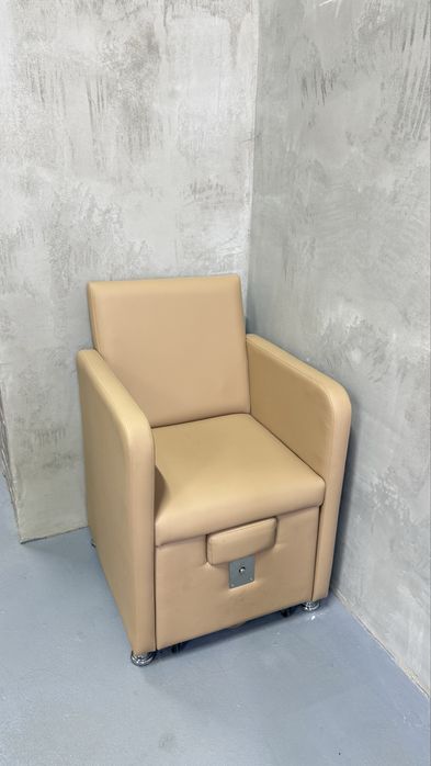 Продам педикюрное кресло!