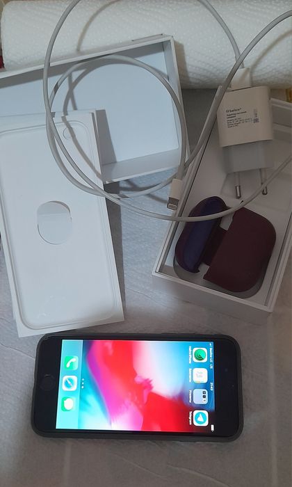 iPhone 6 32ГБ.При ней есть коробка,инструкция,зарядное устройство.