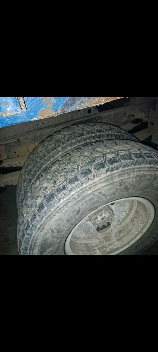 Gaz 53 sotiladi. Holati yaxshi. 1990 yil