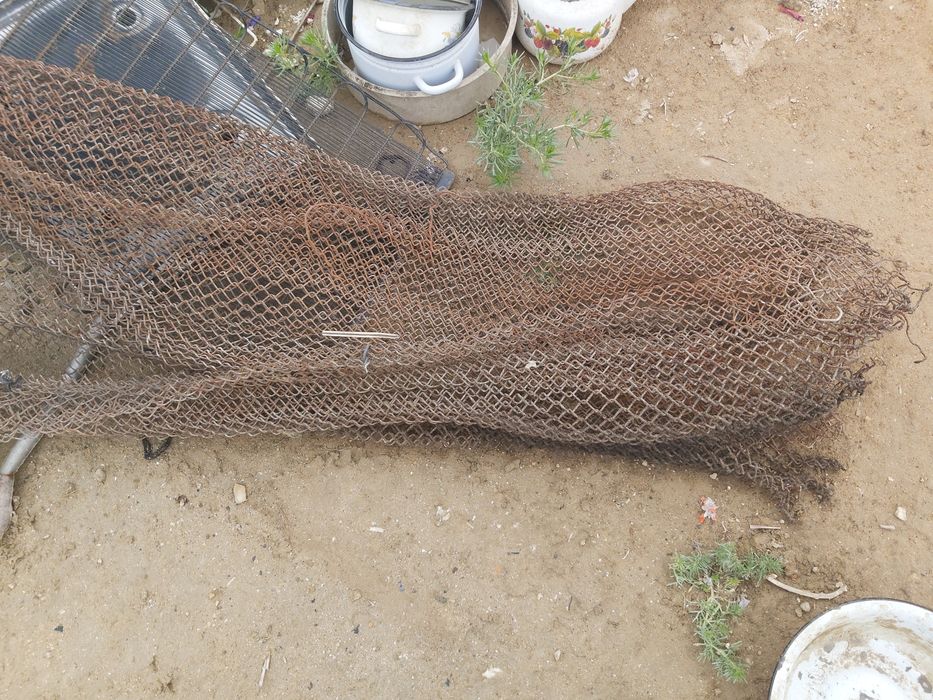 Әр түрлі темірлер бар