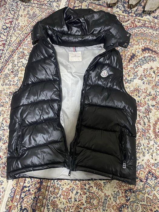 Продам брендовые вещи Nike moncler