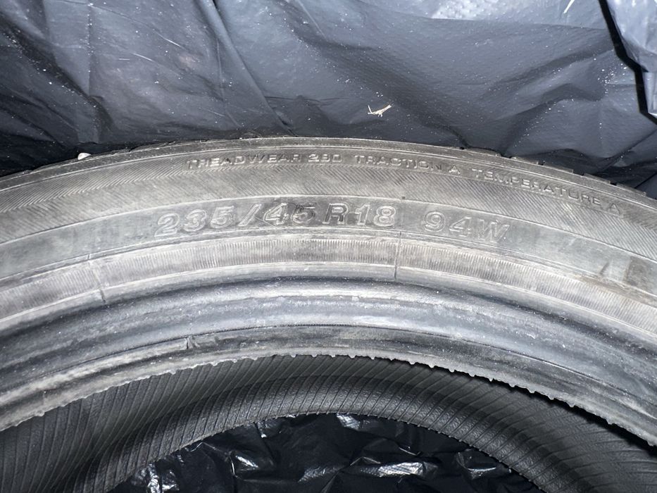 Продам шины срочно YOKOHAMA