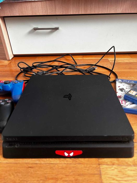 Playstation 4 Slim 1TB