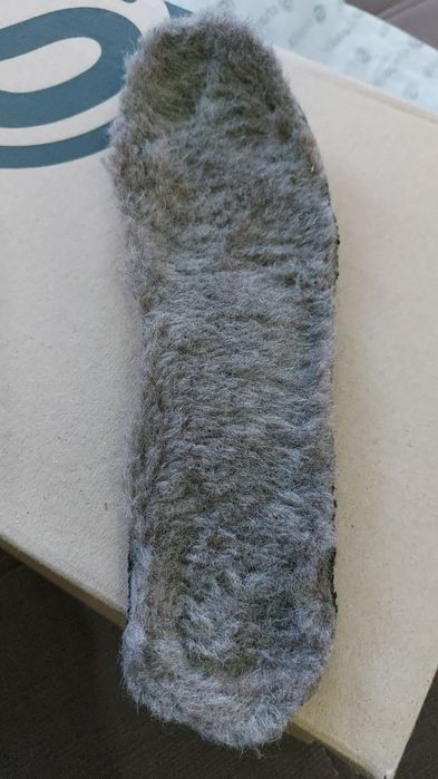 Продам зимние ботинки