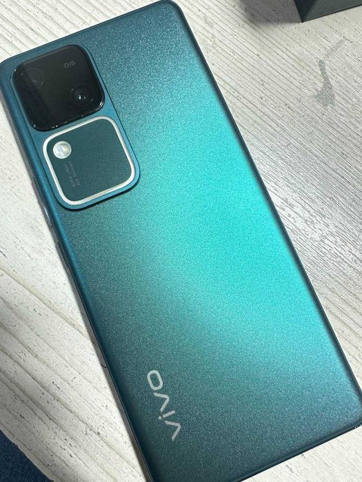 Vivo V30 256 Gb(Шымкент ул Мангельдина 284/3)