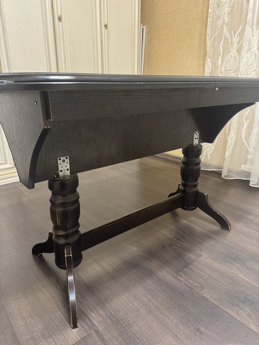 Стол кухонный деревянный