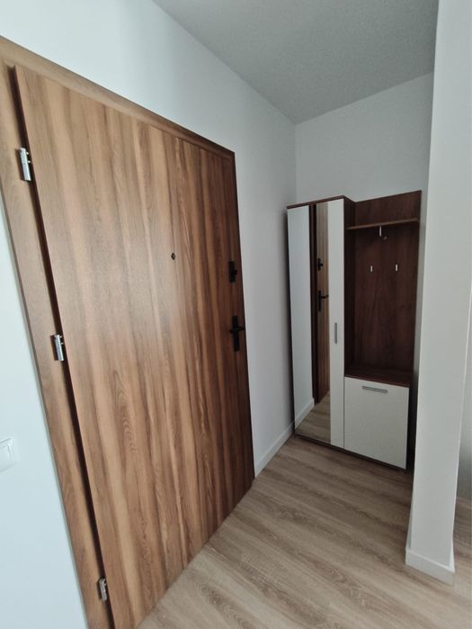 Inchiriez apartament Floresti