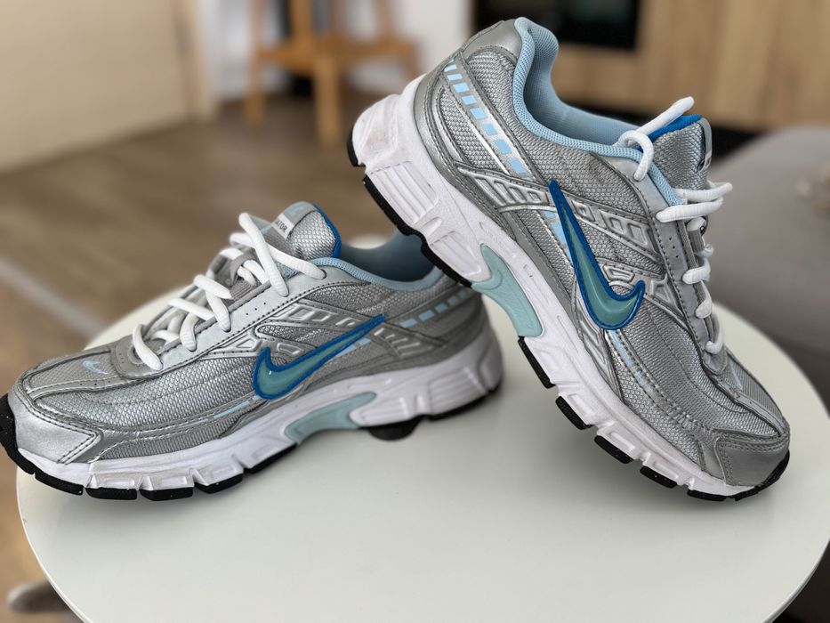 Дамски обувки Nike Initiator 37.5 сиво/сребристо/синьо