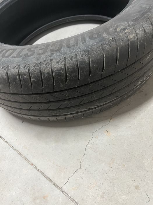 Bridgestone Alenza 235/55/19