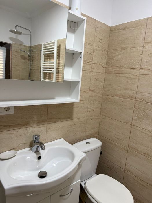 Închiriez Apartament 2 camere, Între Lacuri (cu parcare)