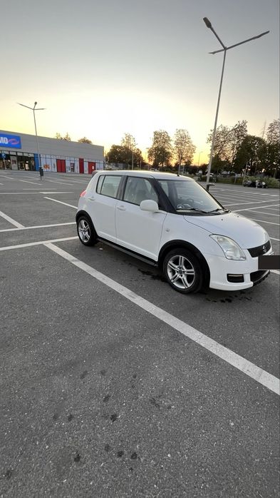 Suzuki Swift 1.3 Benzină 2008 • 197.000 km • Climatizare • Aero Kit