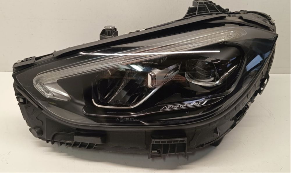 Ляв фар Мерцедес 206 C класа MERCEDES C-KLASA W206 A2069060703 PERFORMANCE