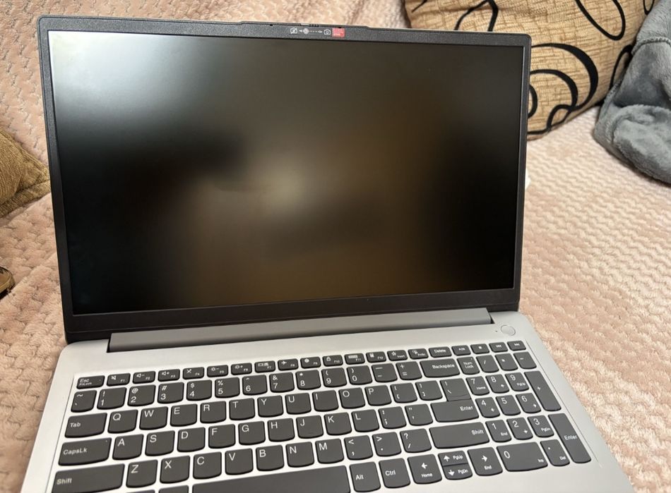 Lenovo  ideapad1,vine cu garanție