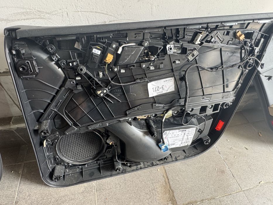 Предни седалки(подгрев,ел) + 4 кори за Audi A4 B9