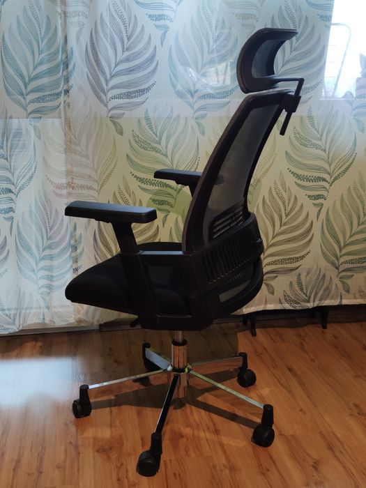 Офис стол - модерен дизайн