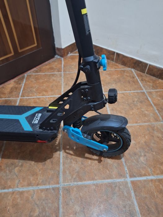 Trotineta electrica pliabila RYDE. Noua 800 Warrior cu scaun – seria 10″