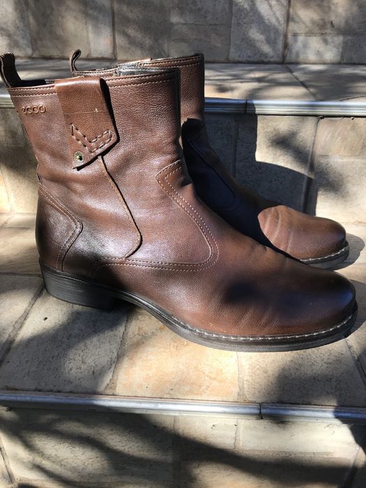 Оригинални кожени боти ECCO 44