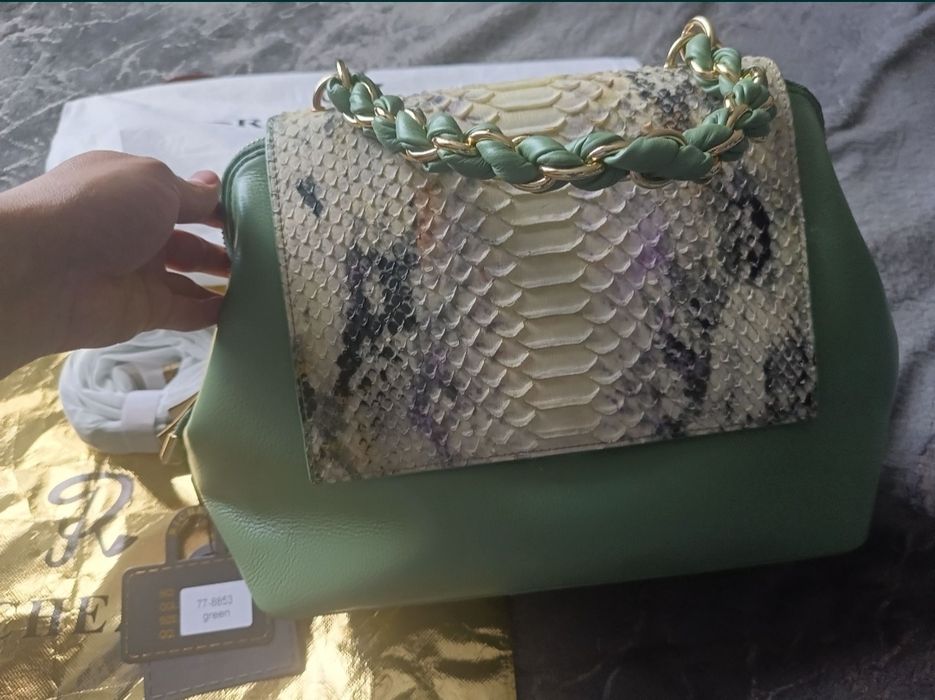 Продам сумку из натуральной кожи