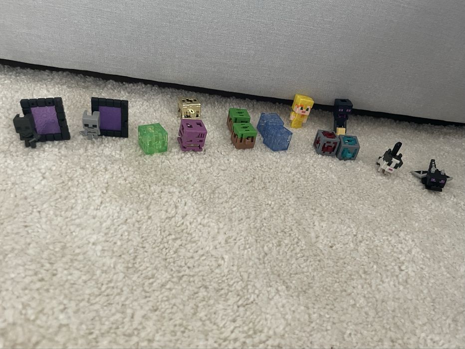 Kinder Minecraft играчки.