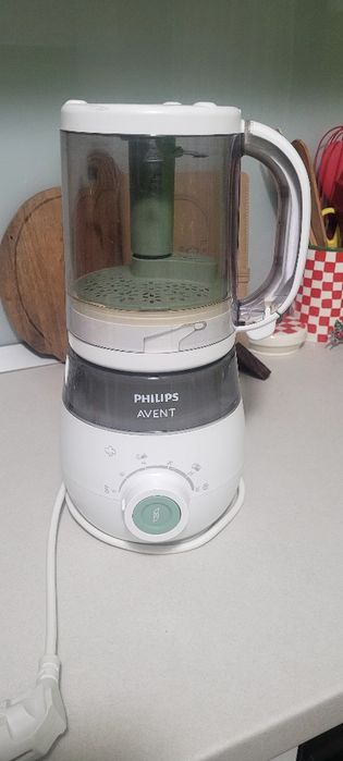 Blender si aparat de gatit la abur 4 in 1