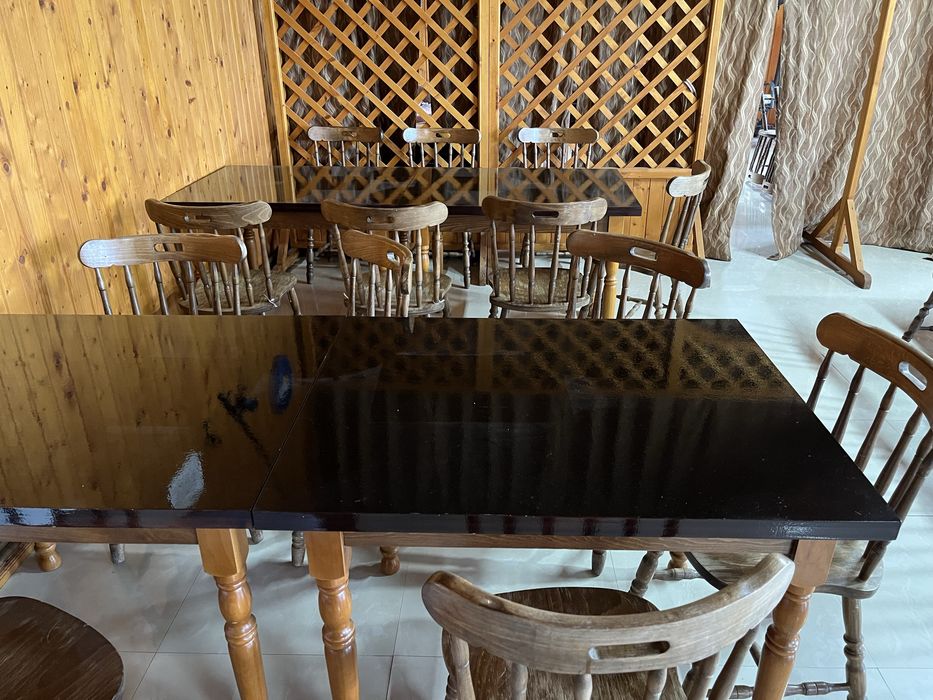 Mese si scaune din lemn