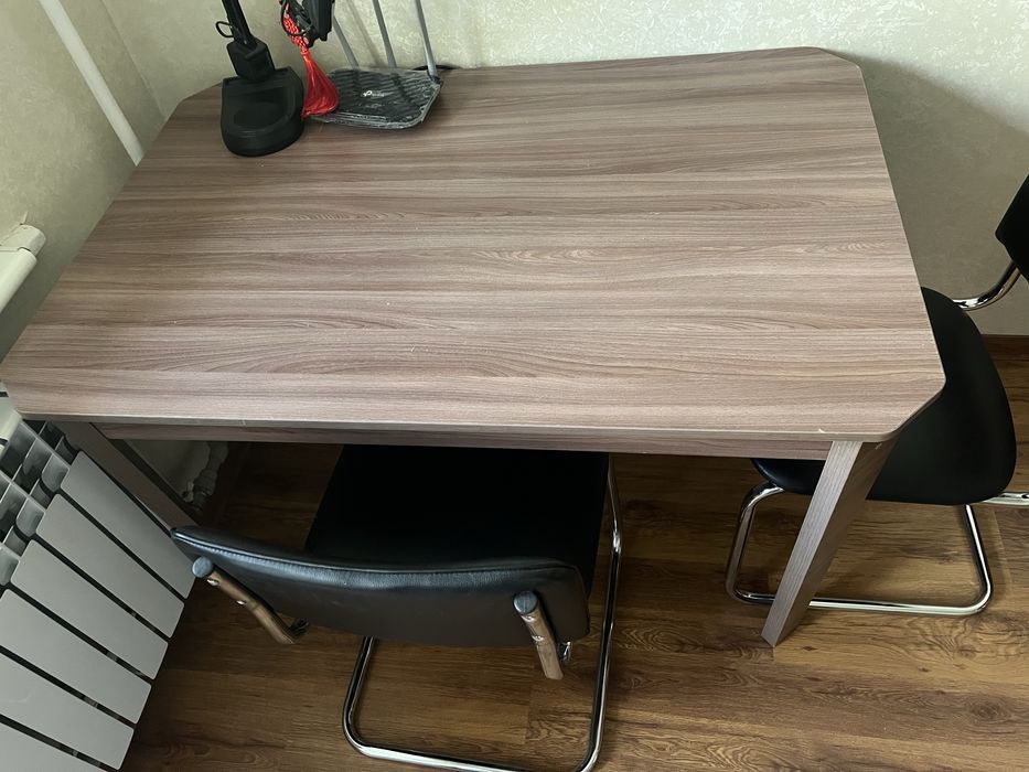 Продам стулья, стол, софу