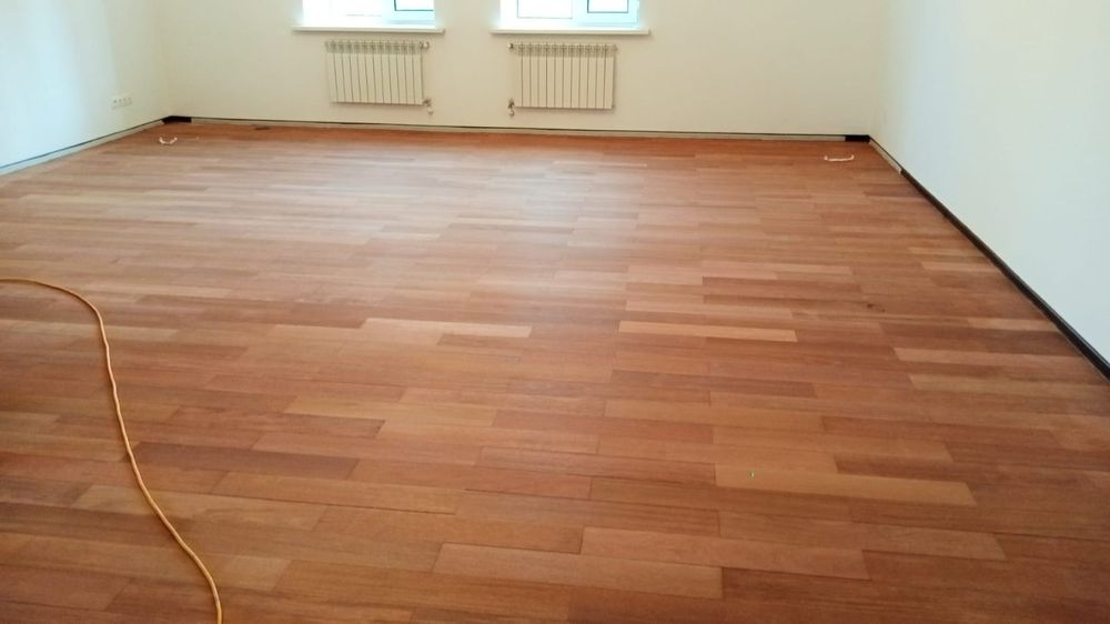 Укладка паркета.