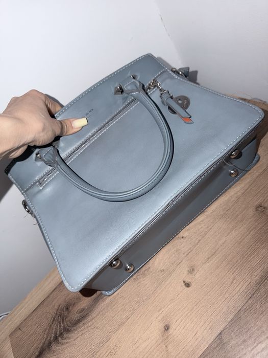 Продаю сумку б/у срочно