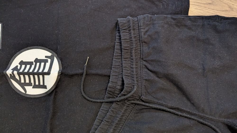 Къси панталони/М/+тениска/170см