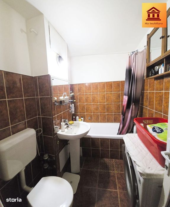 Apartament 3 camere Zona Intim ( etaj 2 , 100 mp)