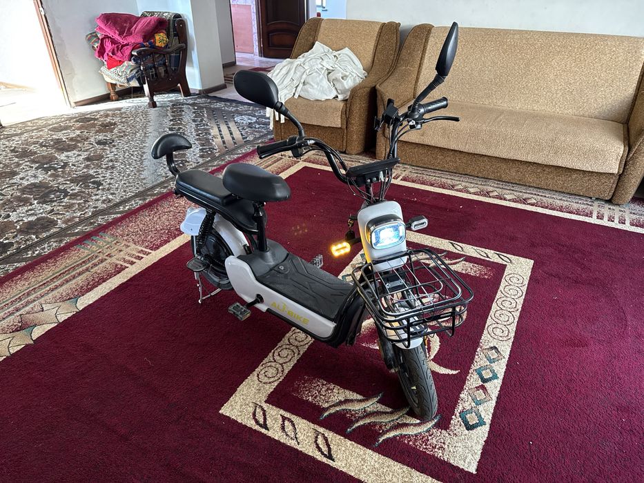 электроный сомакат скутер