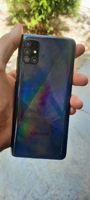 Telefon sotiladi