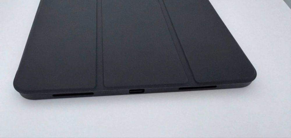 Husa flip tableta Apple iPad 13” de protectie