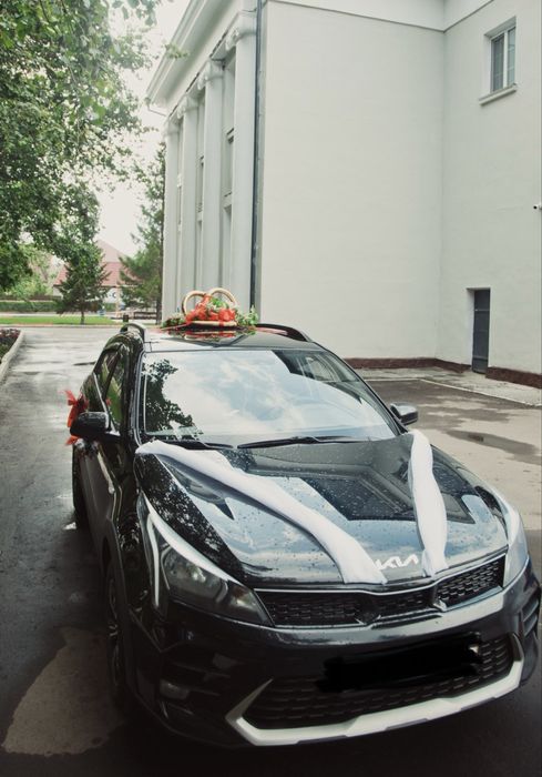 Свадебное украшение на машину