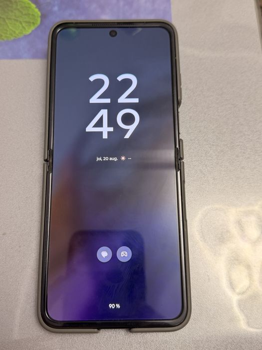 motorola razr 50