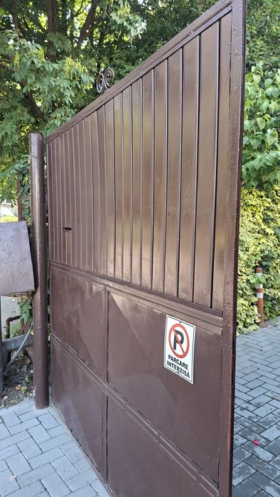 Porți metalice din țeava rectangulară