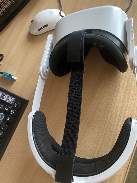 Четкий Oculus Quest2 в продаже