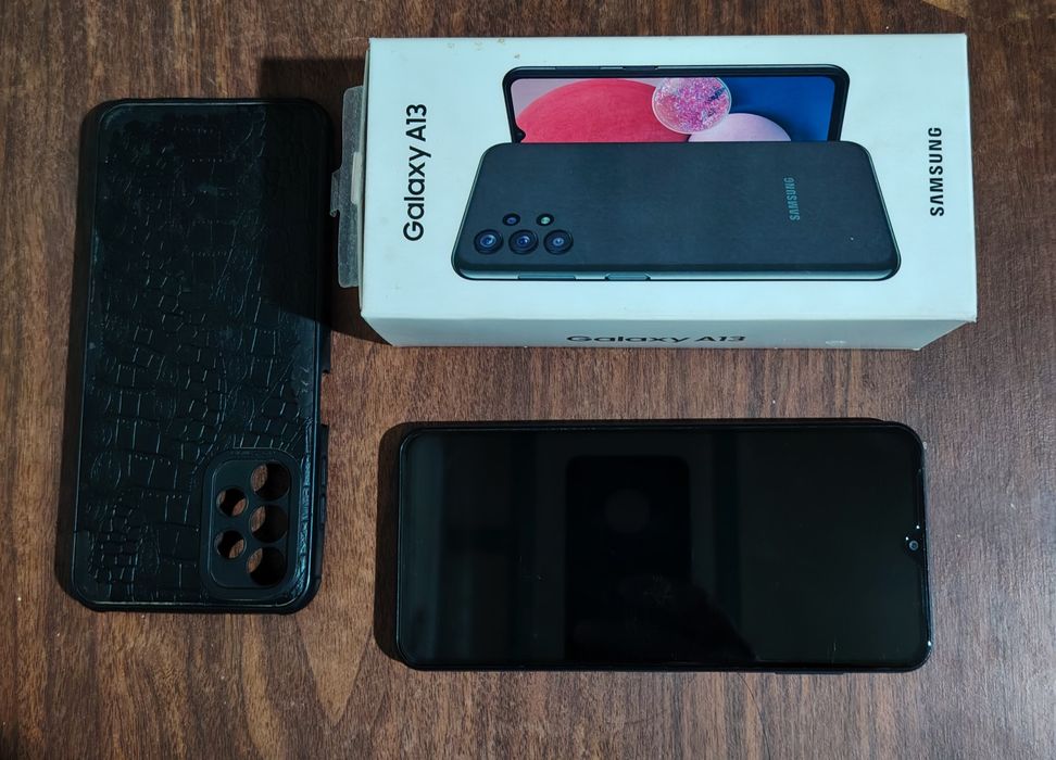 Samsung a 13. Telfoni  550000 ming holati yahshi  batareykasi a'lo dar