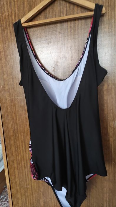 Купальник женский слитный