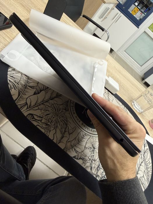 Лаптоп Apple MacBook Air 13,6” M3 (2024) 16/256gb - нов с гаранция