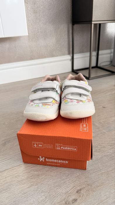 Adidasi/Sneakersi Biomecanics nr 25